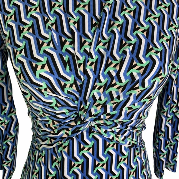 Donna Morgan Printed Twisted Front Stretch Dress - Picture 4 of 12